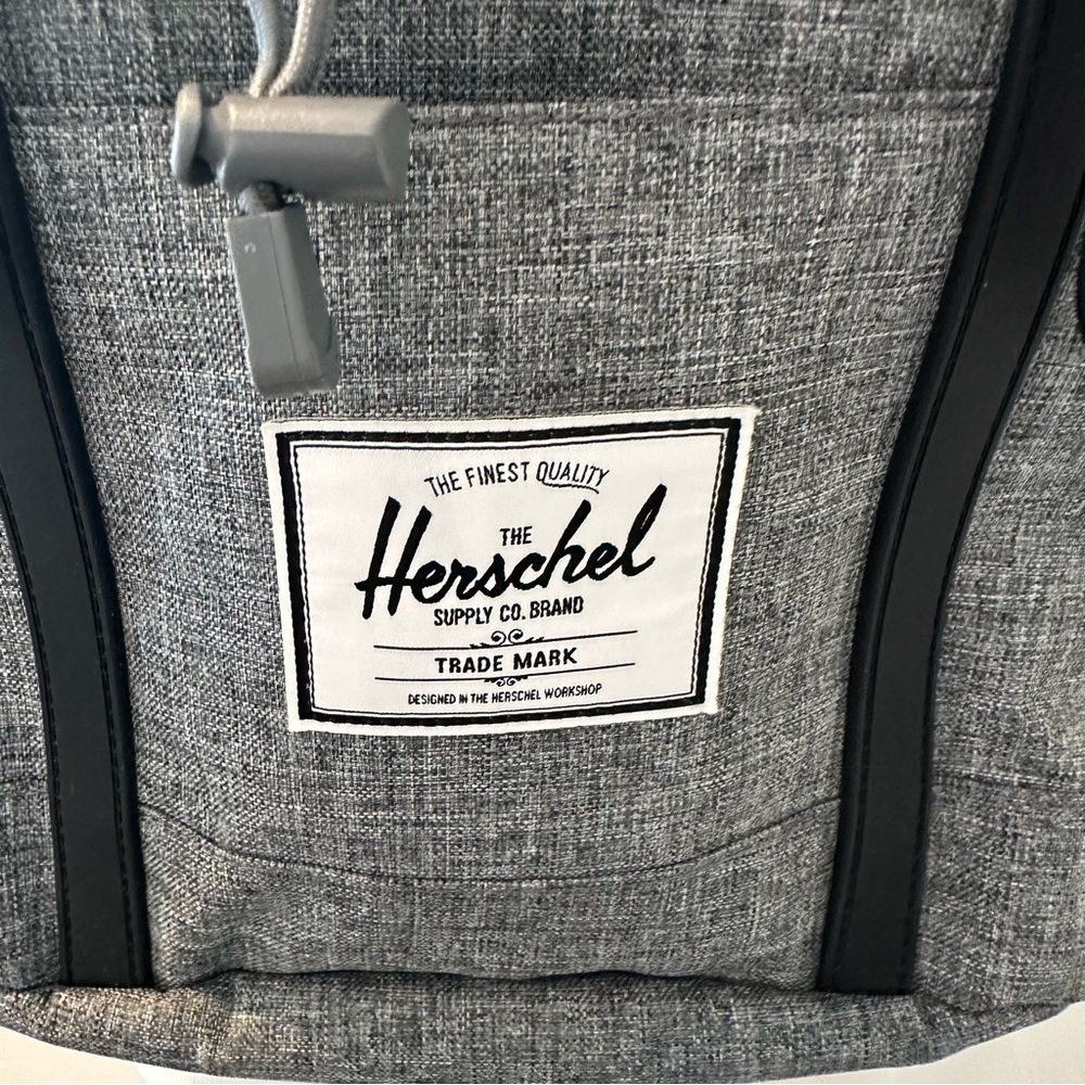 Herschel Supply Company Black and Gray Backpack - Picture 11 of 15